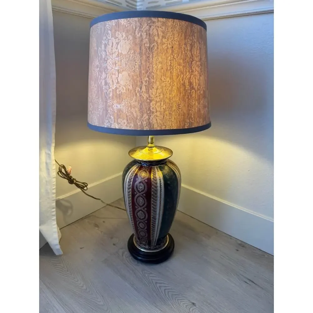 Vintage Florentine Chinoiserie Chinese-style Porcelain Table Lamp with Lampshade